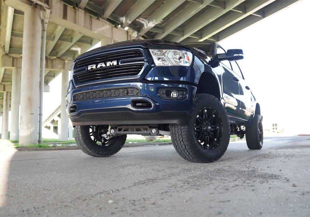 6 Inch Lift Kit 2019-2025 (New Body Style) Ram 1500 4WD without Factory Air Ride Suspension without factory 22 Inch wheels Superlift