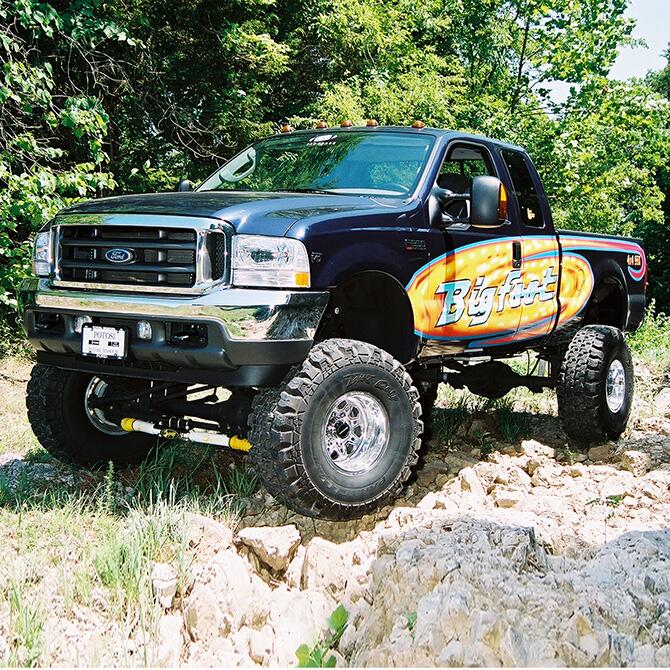 6 Inch Lift Kit 2000-2004 Ford F-250 and F-350 Super Duty 4WD Diesel and V-10 with Bilstein Shocks Superlift