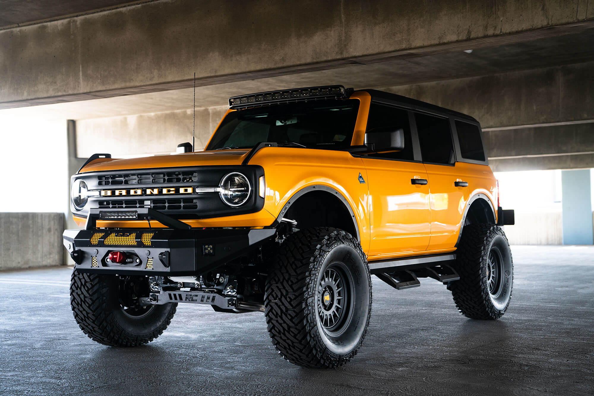 2021 2024 Ford Bronco 40 Inch Curved Light Bar Mount DV8 Offroad