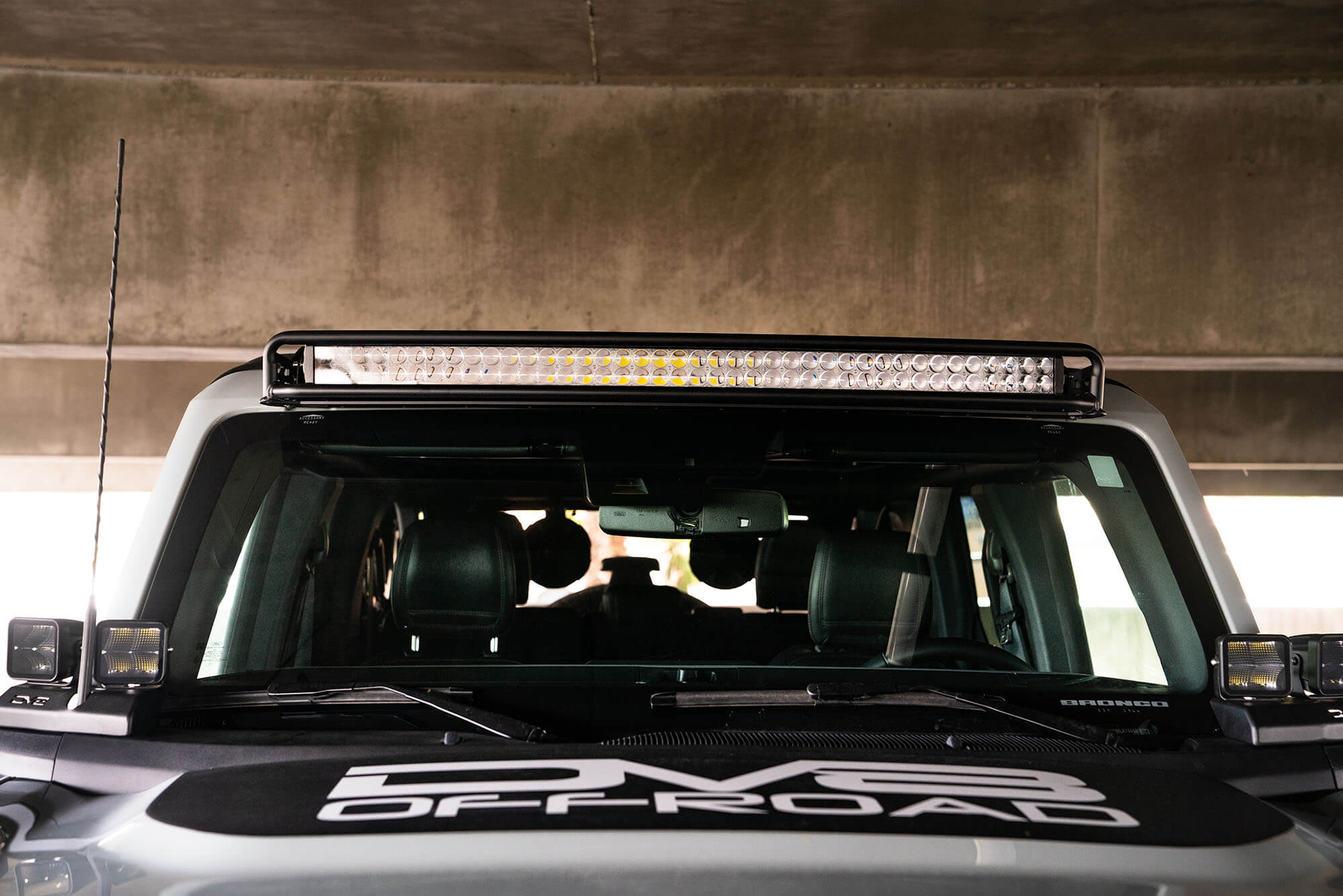 2021 2024 Ford Bronco 40 Inch Curved Light Bar Mount DV8 Offroad