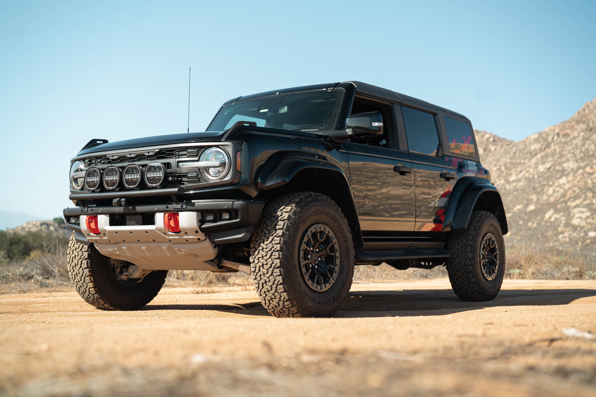 2021 2025 Ford Bronco Tube Push Bar DV8 Offroad