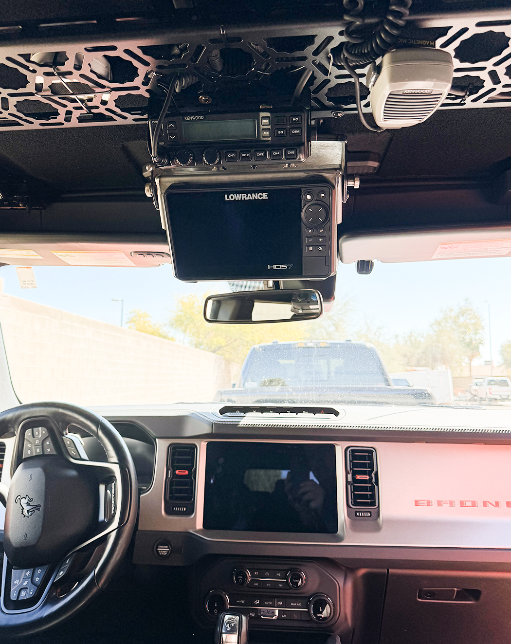 Fold Down Lowrance HDS7-LIVE GPS Mount - Bronco and Bronco Raptor Roof Mount
