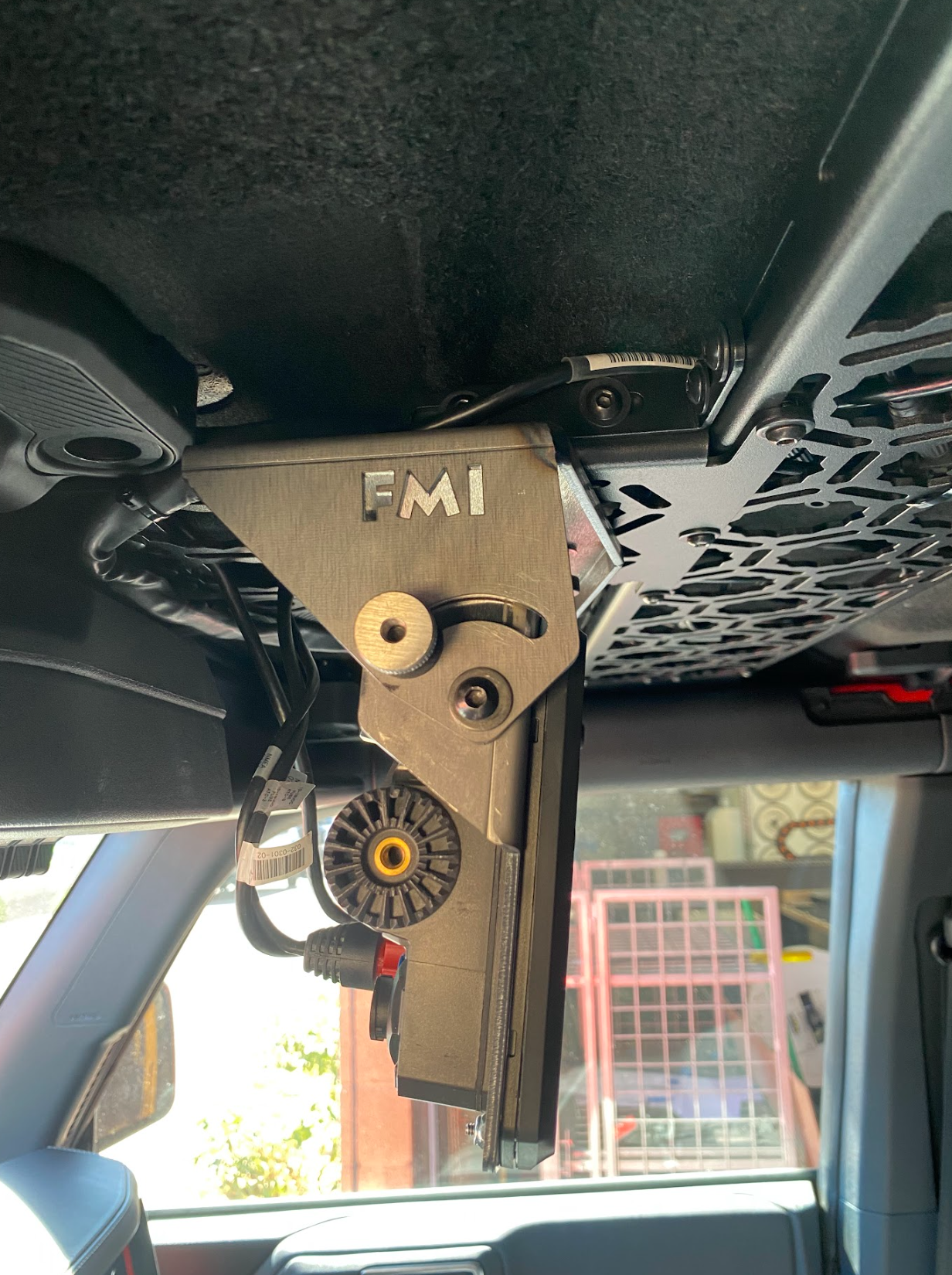 Fold Down Lowrance HDS7-LIVE GPS Mount - Bronco and Bronco Raptor Roof Mount