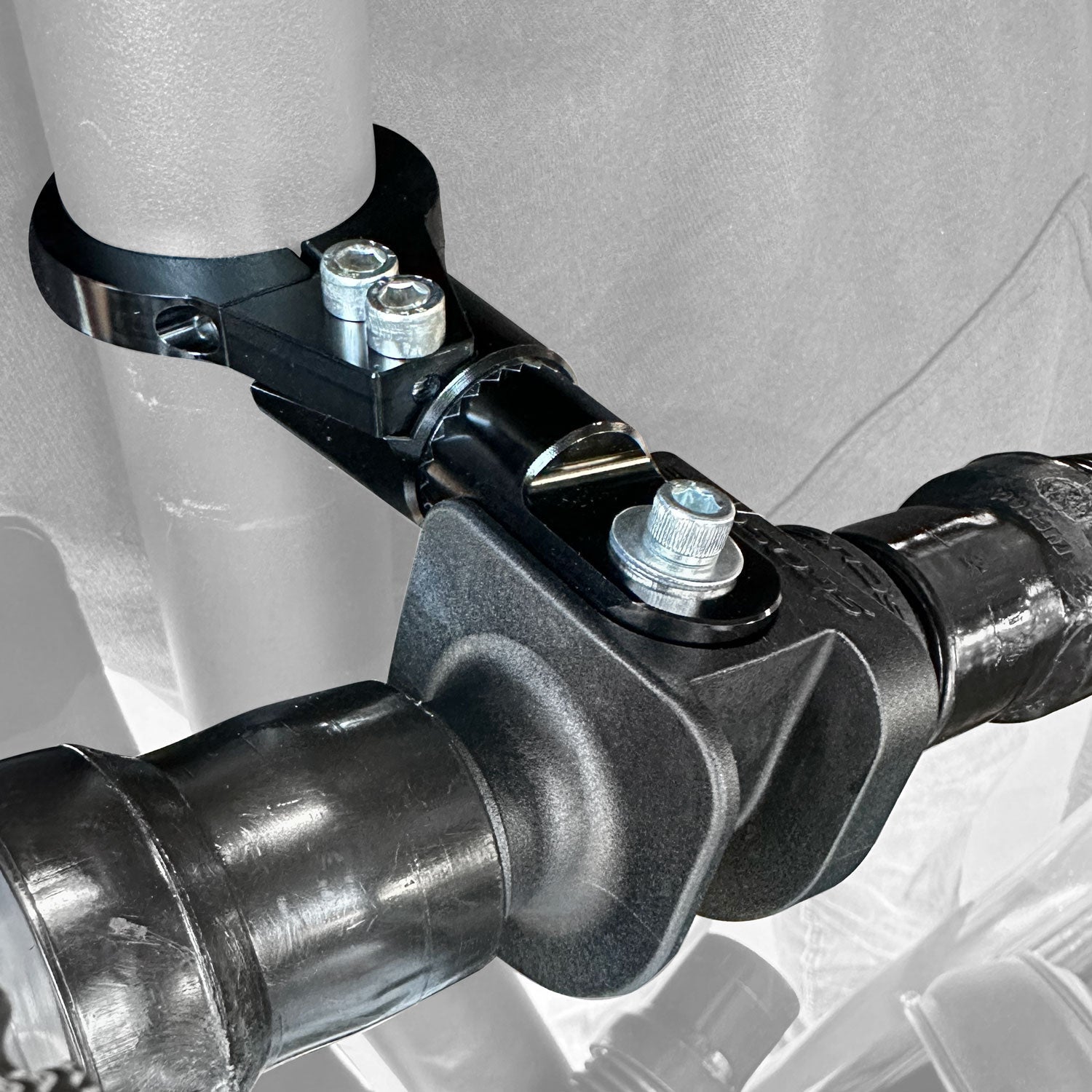 Magnetic Quick-Release for Helmet Air Pumper - CLEARANCE - with 1.8  Bar Mount