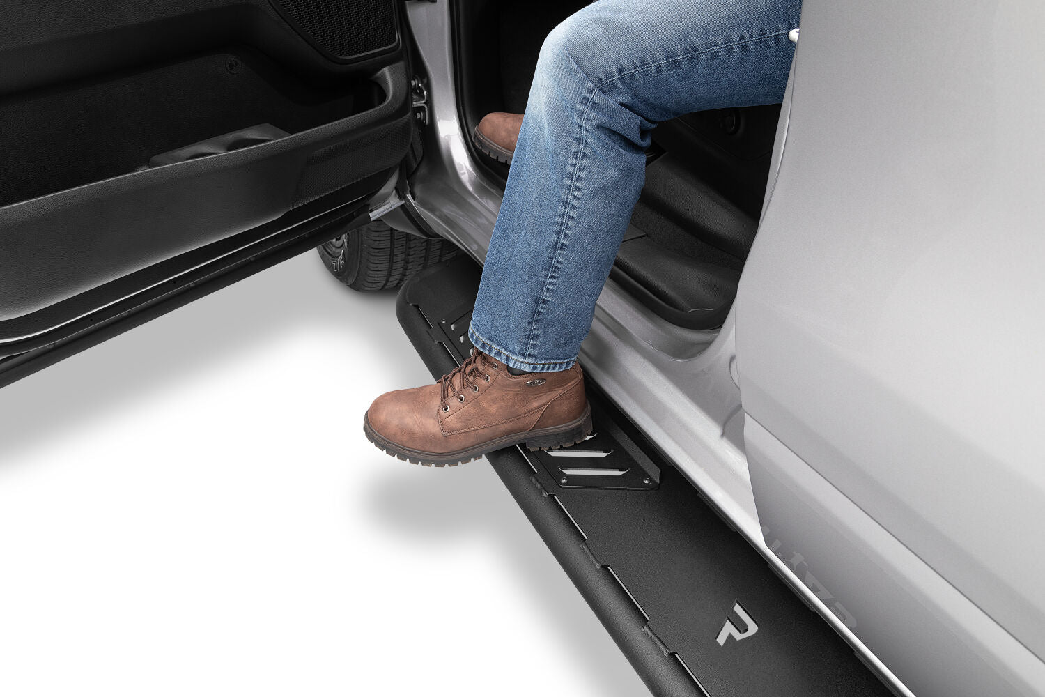 Roan Running Boards Cab Length (2 Steps per Side) 2015.5-2018 (2019-2024 Classic) Ram 15000/2019-2025 2500/3500 Crew Cab Textured Black NFab