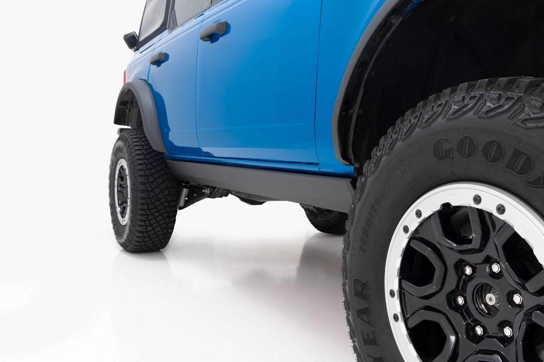 Power Running Boards Dual Electric Motor 4 Door Ford Bronco 4WD (21-25) Rough Country