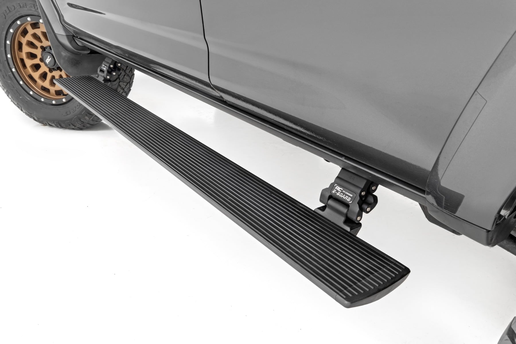 Power Running Boards Dual Electric Motor Toyota 4Runner 2WD/4WD (10-24) Rough Country