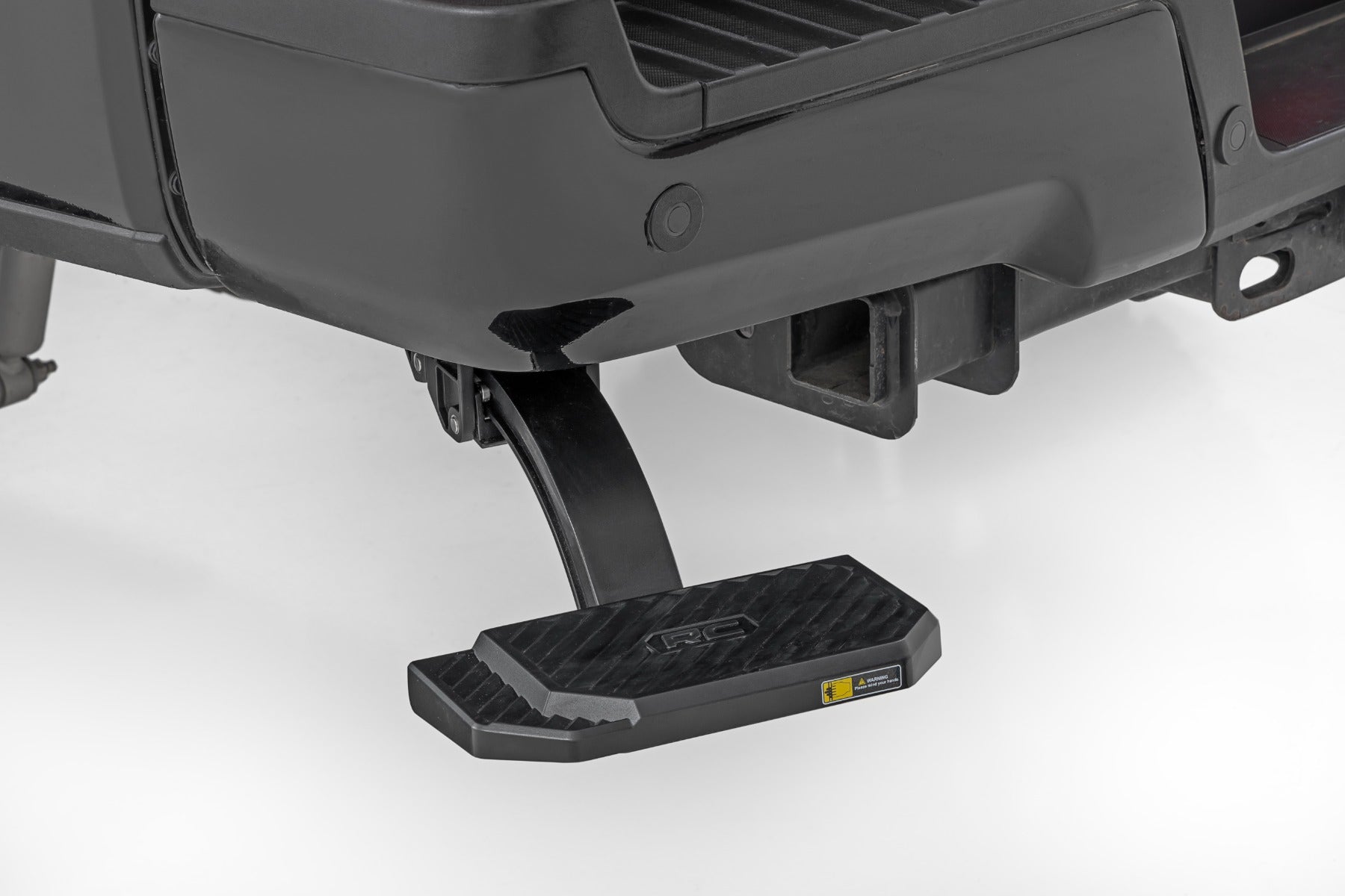 Retractable Bed Step Manual Pull Ford F-250/F-350 Super Duty (17-22) Rough Country