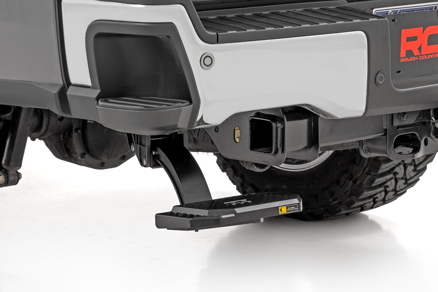 Retractable Bed Step Manual Pull Ford F-250/F-350 Super Duty (23-26) Rough Country