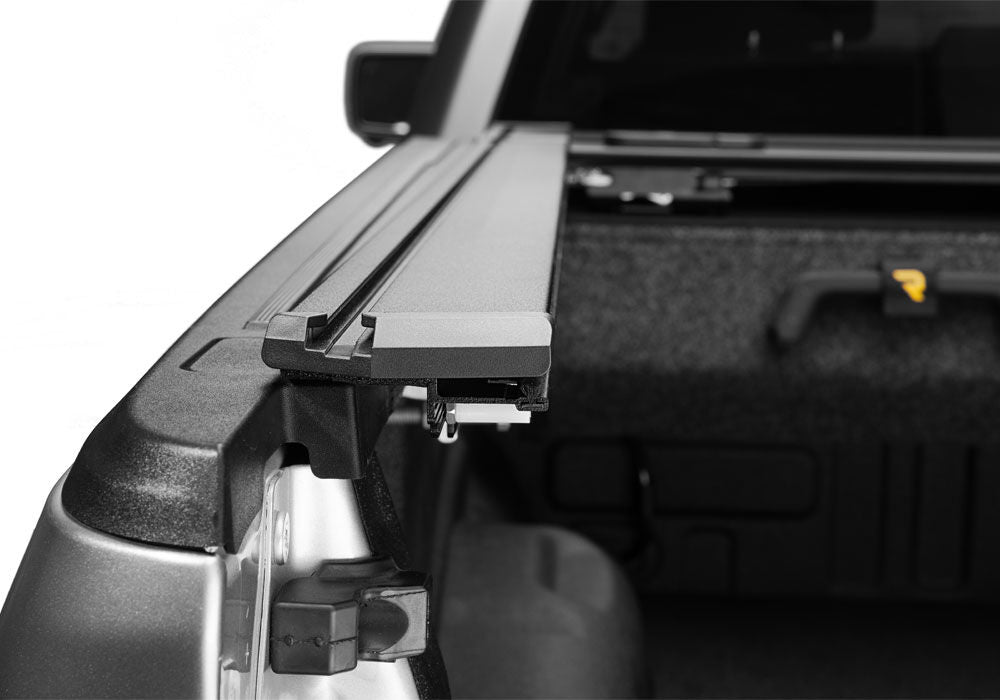 RetraxPRO with EZ-Off FRC-4000 Retractable Tonneau Cover Industrial Strength Aluminum Construction 2026 Ford Ranger 5' Bed