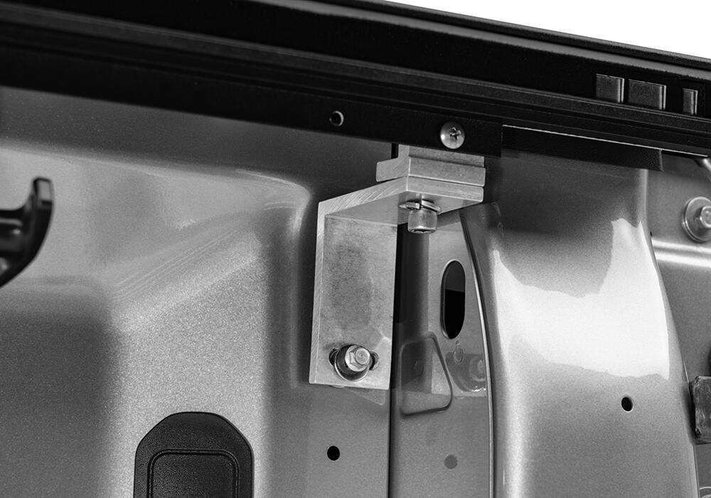 E-Series Locking Retractable Truck Bed Cover for 2019-2026 Ram 1500 (Excludes models withRamBox) 5.6 Ft. Bed Roll N Lock