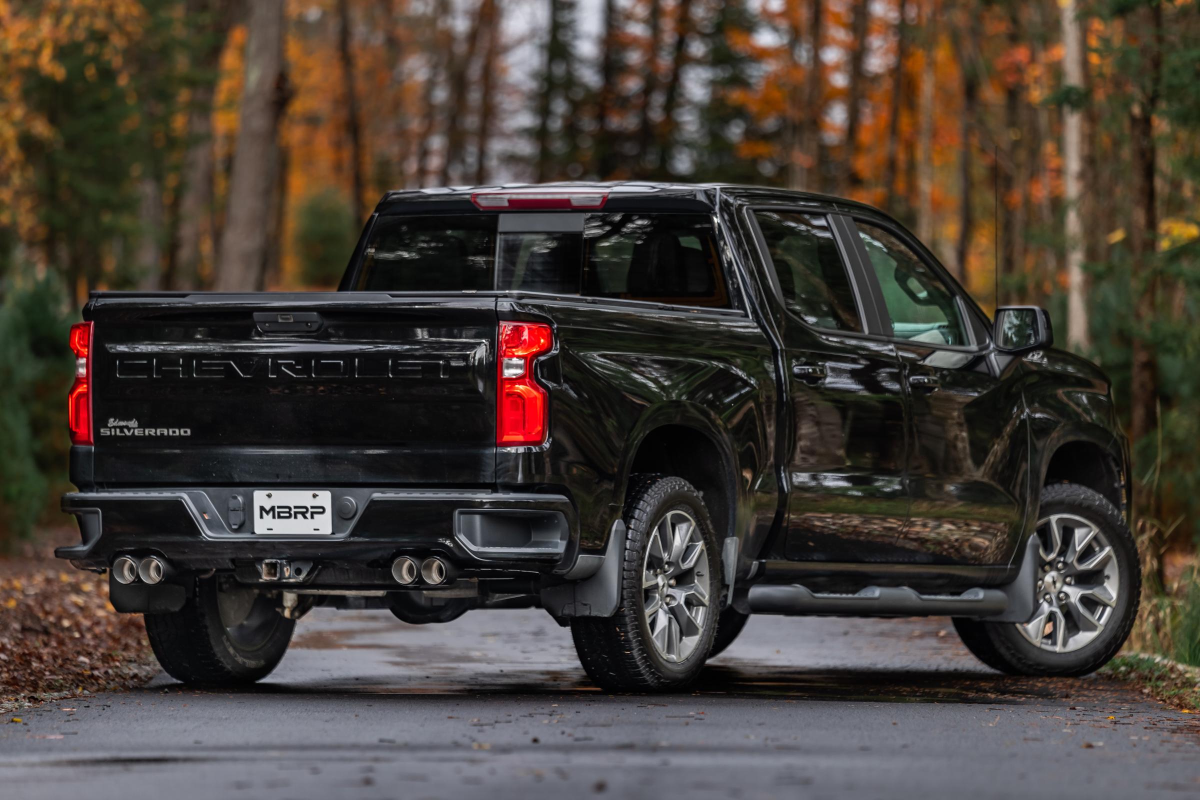 3.0 inch Cat-Back 2.5 inch Dual Split Rear Quad Carbon Fiber Tips 4.0 inch OD Dual Out 19-24 Silverado/Sierra 1500 MBRP