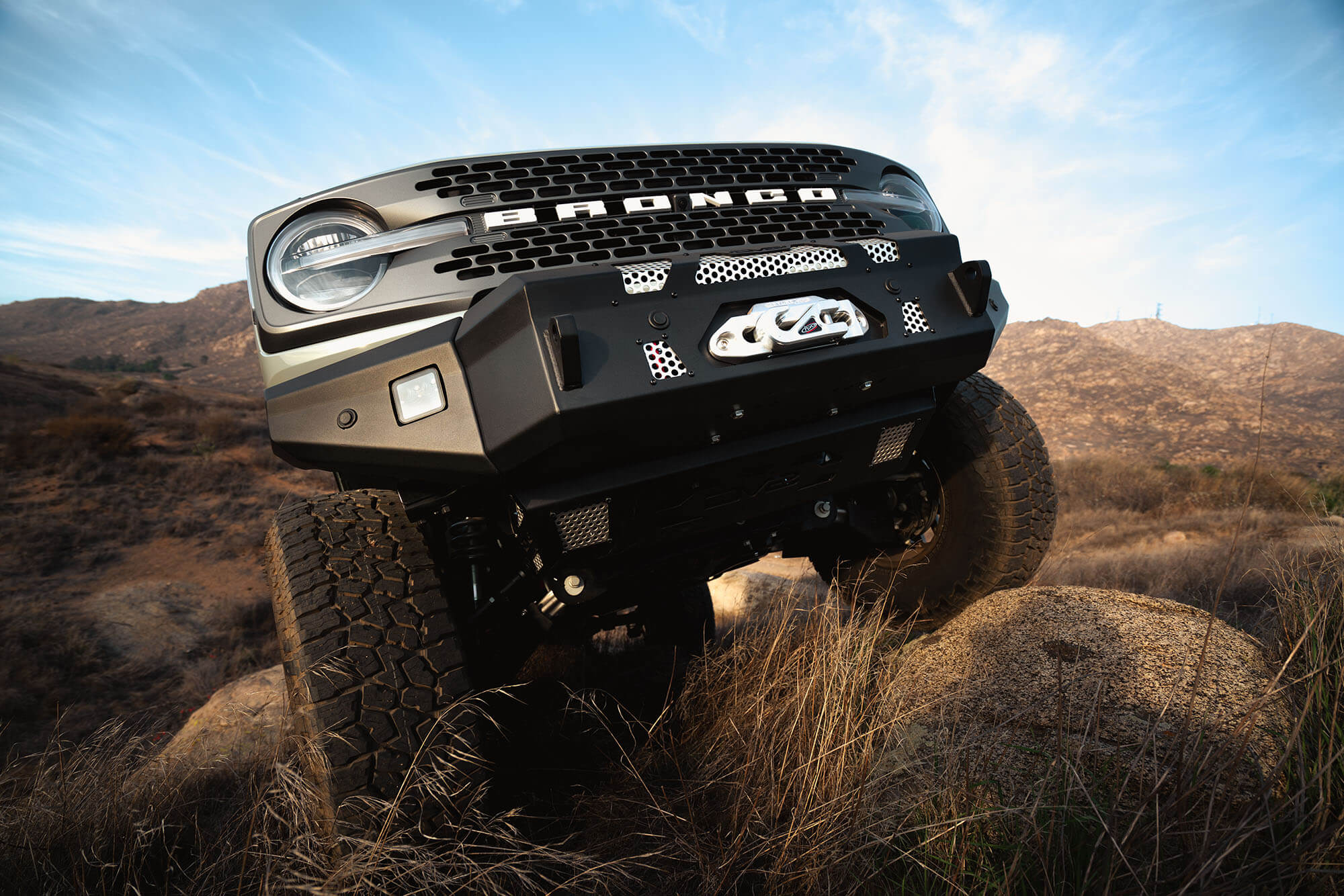 2021 2024 Ford Bronco Steel Front Skid Plate DV8 Offroad