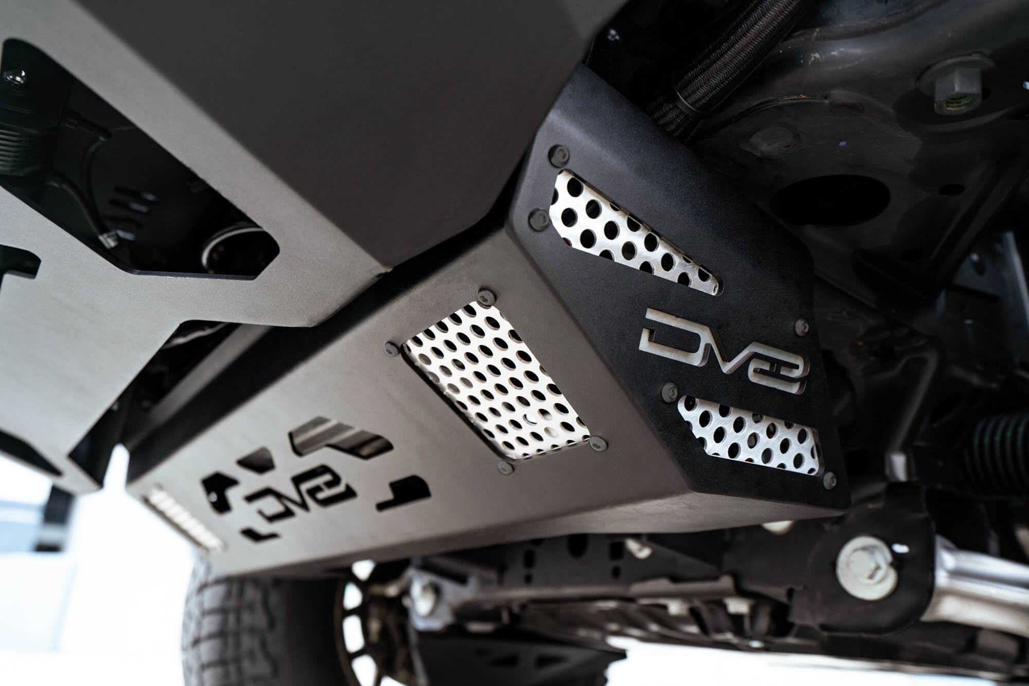 2021 2024 Ford Bronco Steel Front Skid Plate DV8 Offroad