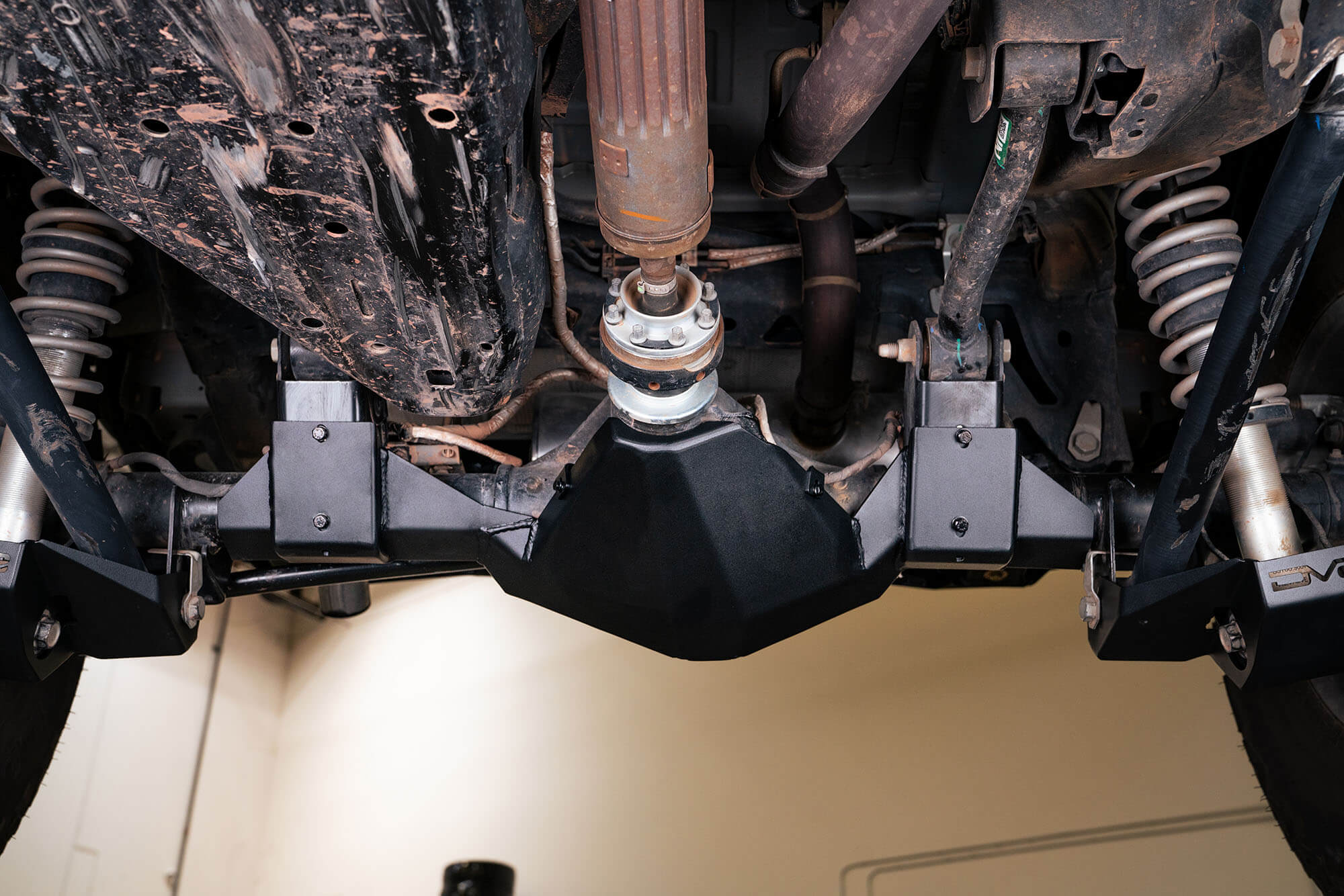 2021 2024 Ford Bronco Rear Differential Skid Plate DV8 Offroad