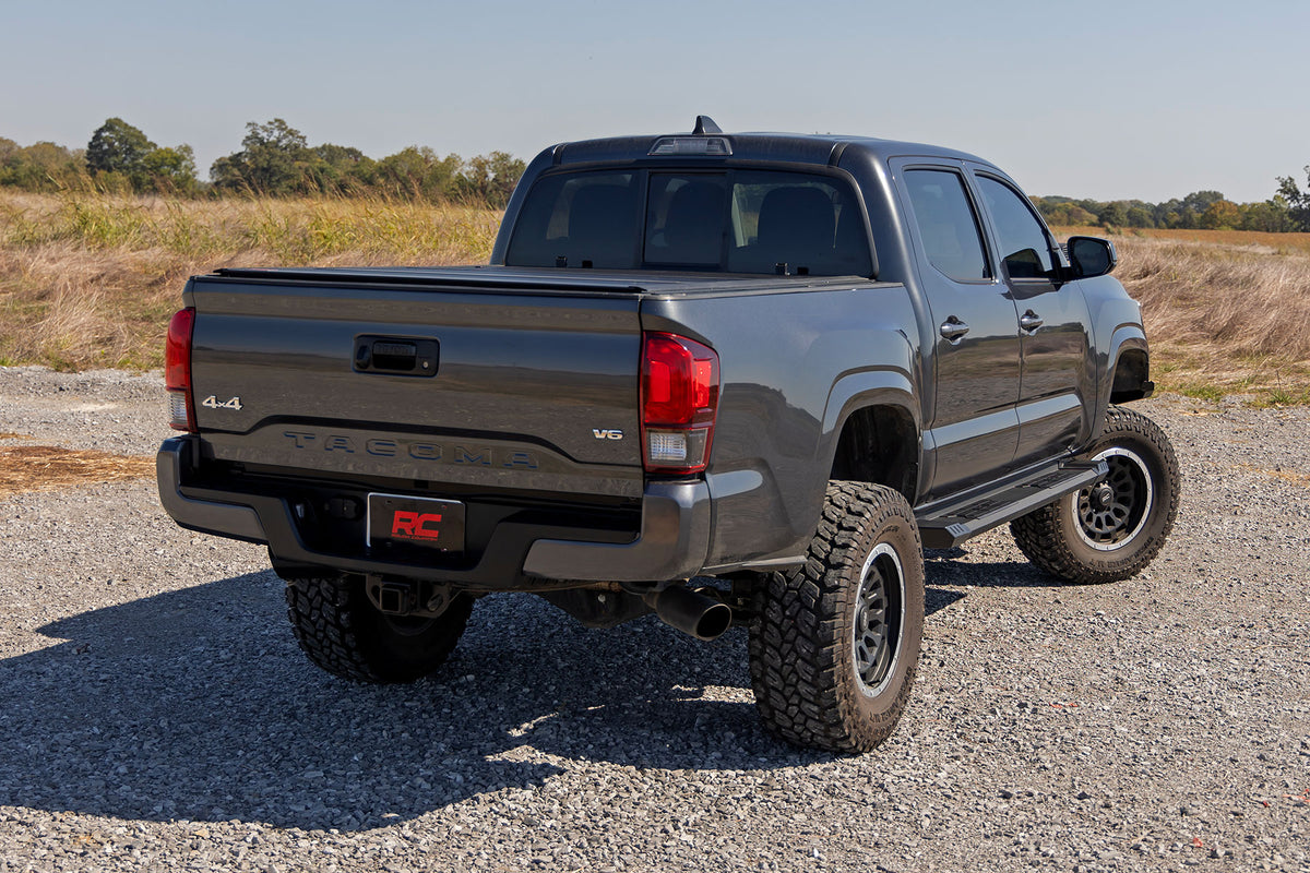 HD2 Aluminum Running Boards Double Cab Toyota Tacoma 2WD/4WD (2005-2023) Rough Country