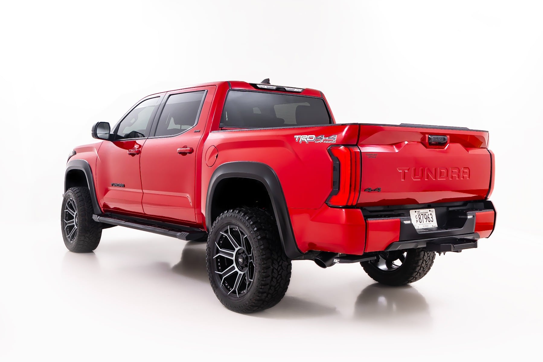 HD2 Aluminum Running Boards CrewMax Toyota Tundra 2WD/4WD (2022-2026) Rough Country
