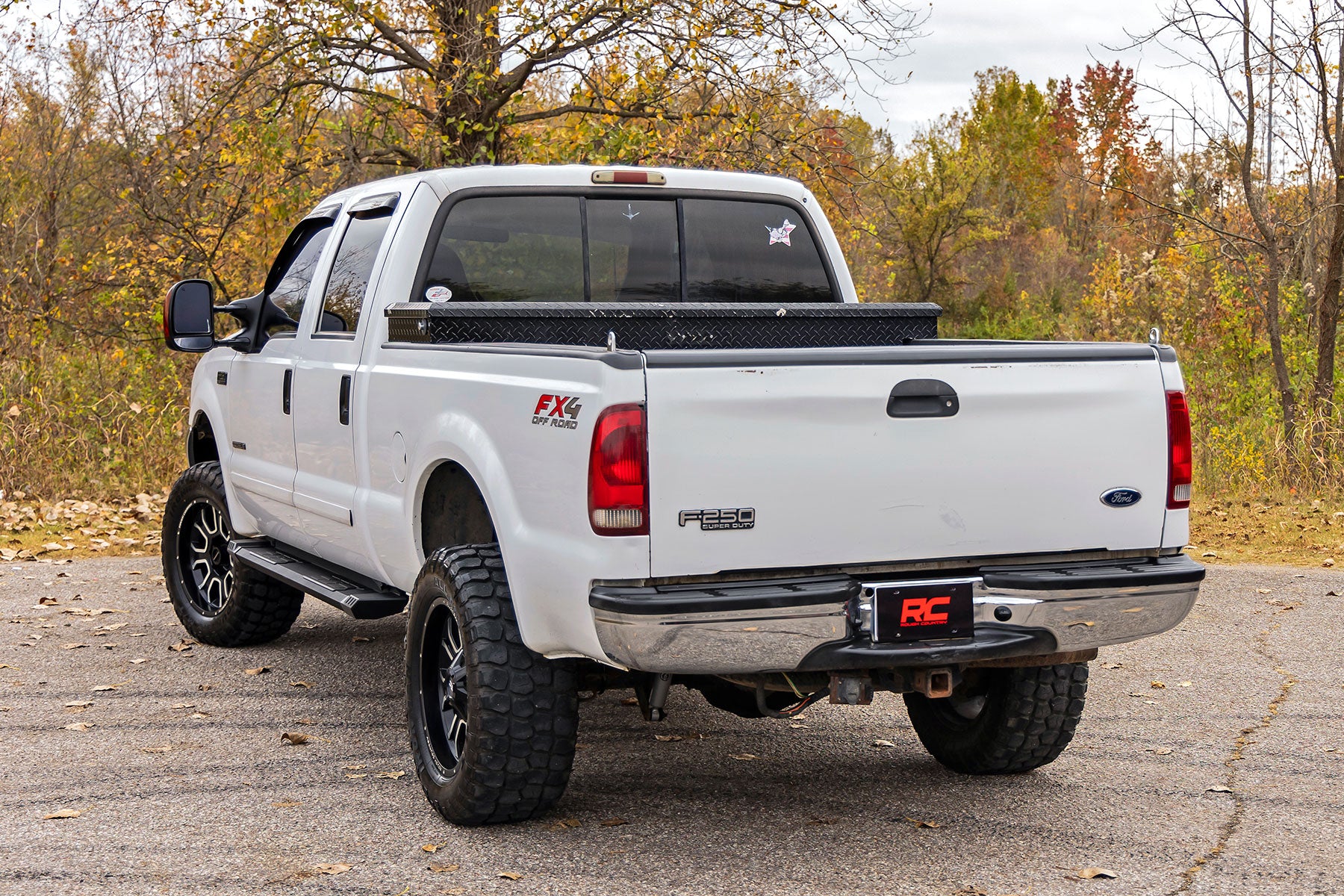 HD2 Aluminum Running Boards Super Crew Cab Ford F-250/F-350 Super Duty (99-16) Rough Country