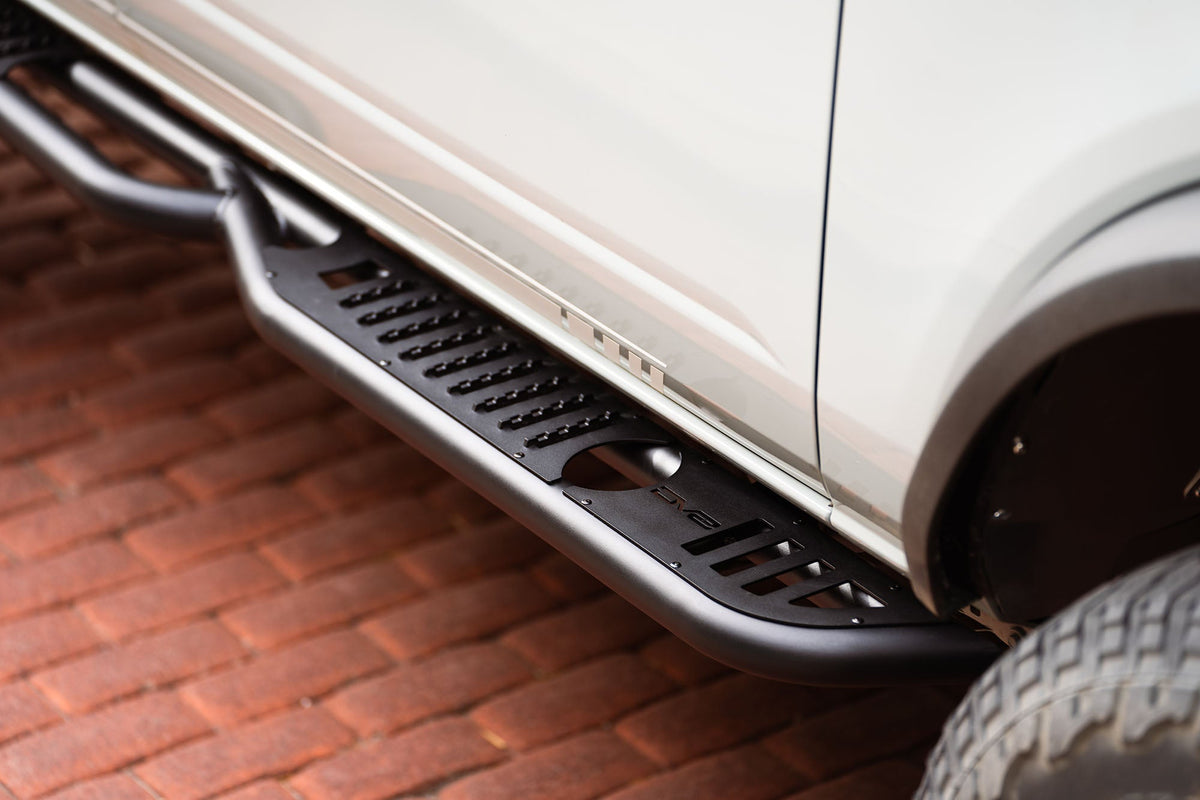2021 2024 Ford Bronco 4 Door OE Plus Series Side Steps DV8 Offroad
