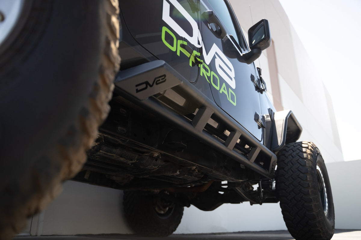 2018 2025 Jeep Wrangler JLU 4 Door FS 15 Series Rock Sliders DV8 Offroad