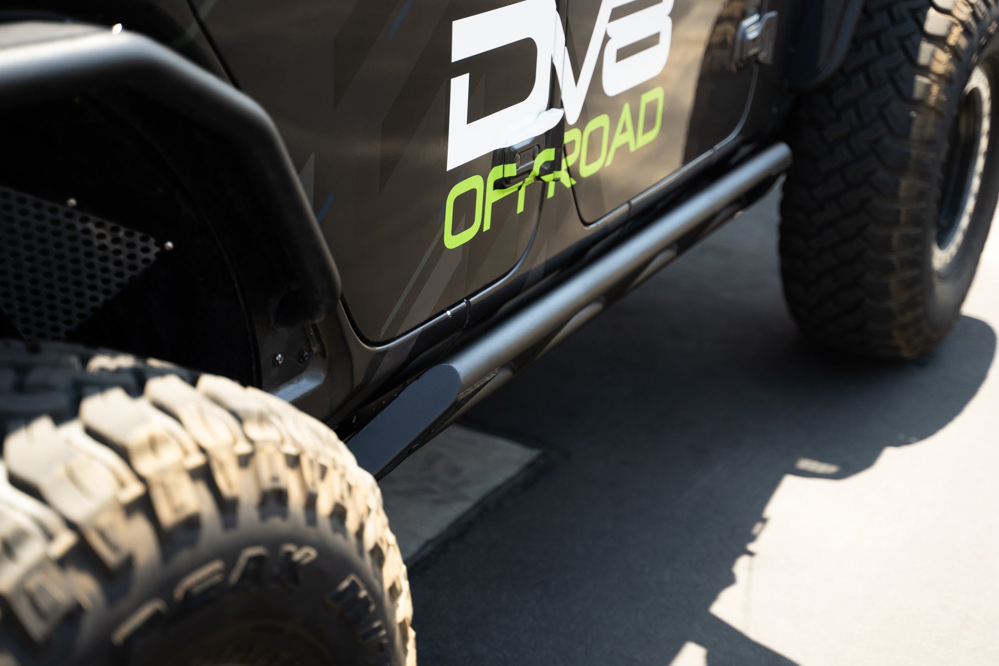 2018 2025 Jeep Wrangler JLU 4 Door FS 15 Series Rock Sliders DV8 Offroad