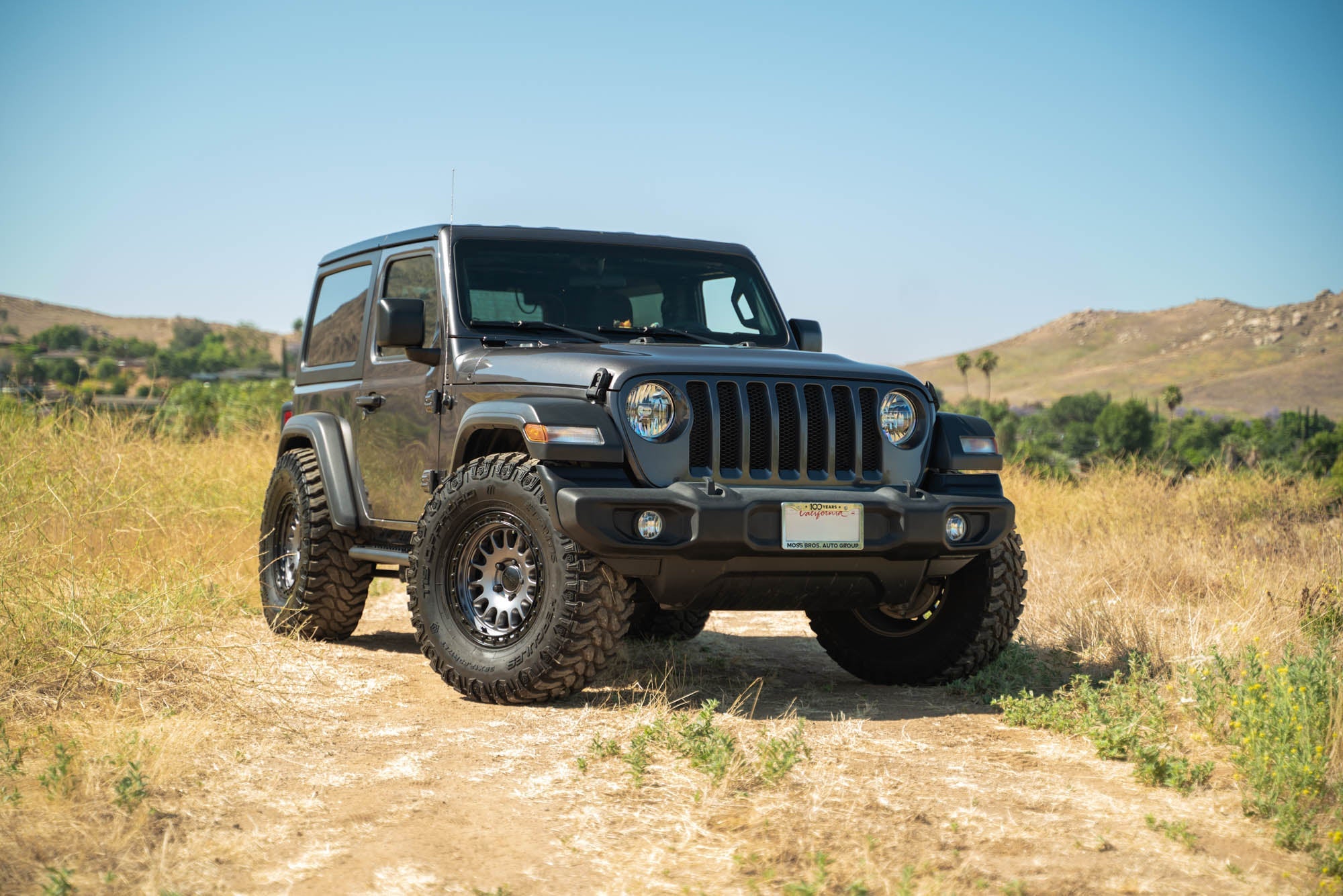 2018 2025 Jeep Wrangler JL 2 Door Oe Plus Side Steps DV8 Offroad