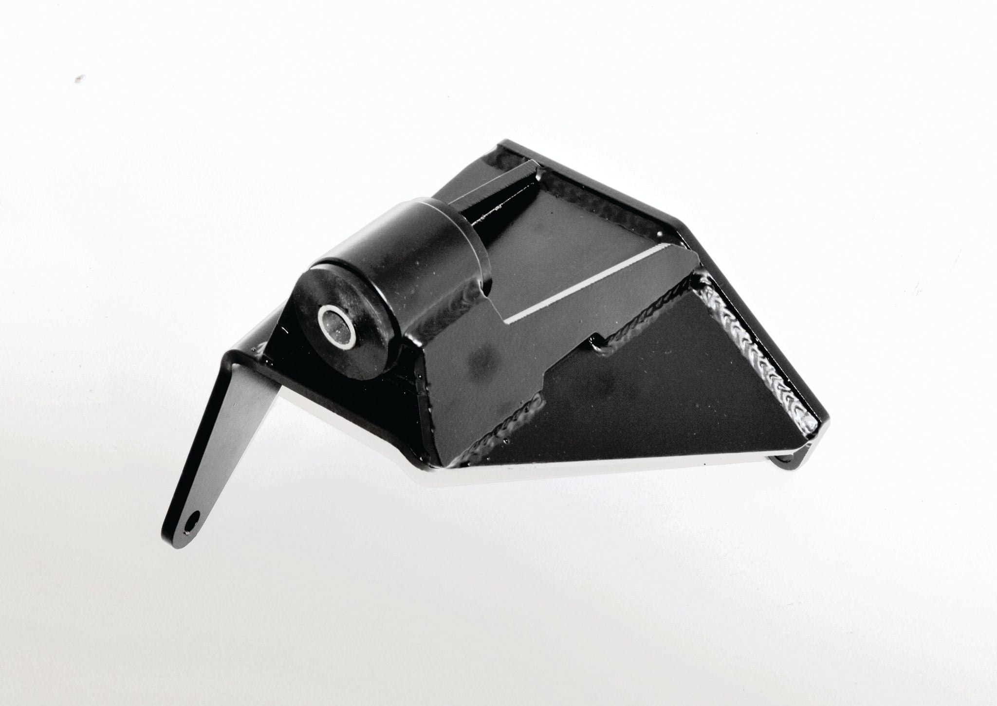 2002-10 GM 2500/3500 (8 Lug) (4WD) Bolt-on bracket for stock diff. Use if customer already cut off stock diff. bushing.