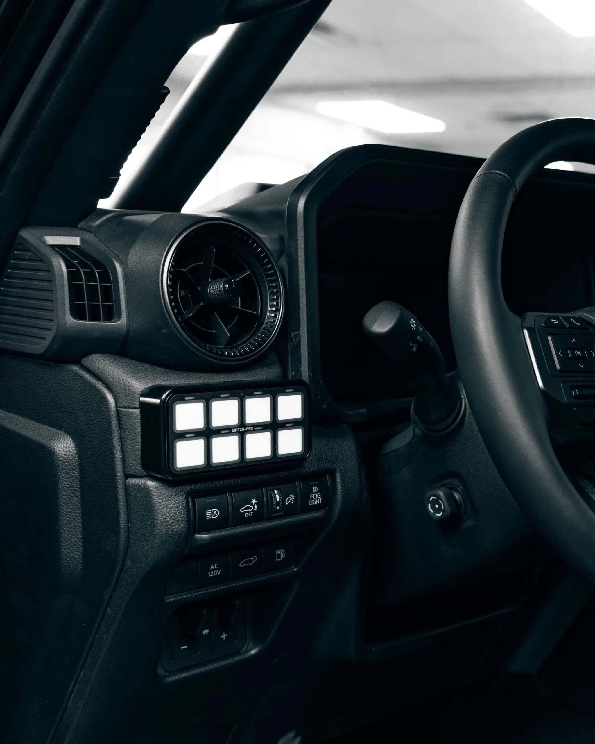 Westcott Designs Switch Pros Keypad Bracket | 2024+ Land Crusier