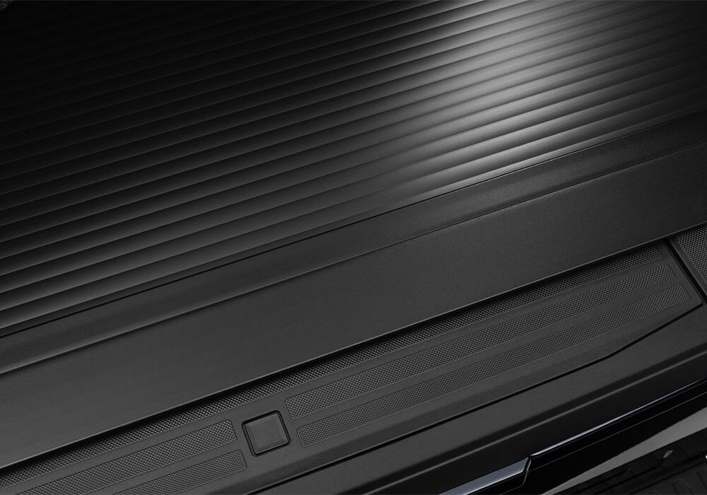 RetraxOne XR Retractable Tonneau Cover Matte One Piece Polycarbonate Construction 2021-2026 Ford F-150 6' 7 inch Bed without Stake Pockets
