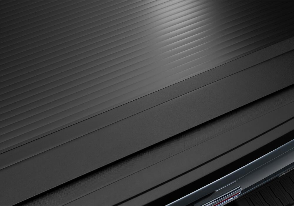 RetraxOne XR Retractable Tonneau Cover Matte One Piece Polycarbonate Construction 2015-2022 Colorado/Canyon 5' Bed without Stake Pockets