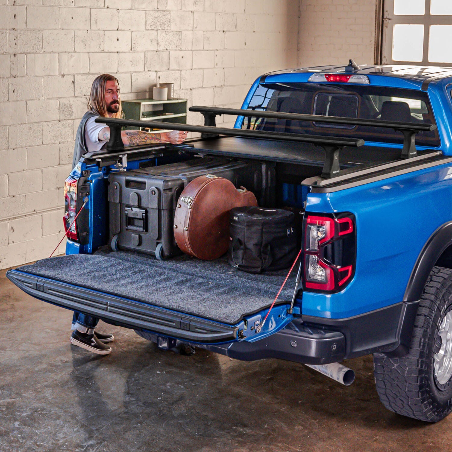 RetraxPRO Xr Retractable Tonneau Cover Industrial Strength Aluminum Construction 2024-2025 Ford Ranger 5' Bed without Cargo Management System without Stake Pockets