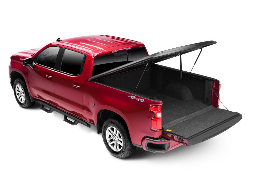Tonneau Cover SE 2019 (New Body Style) 2026 Silverado 5 Foot 9 Inch Bed Black Textured UnderCover