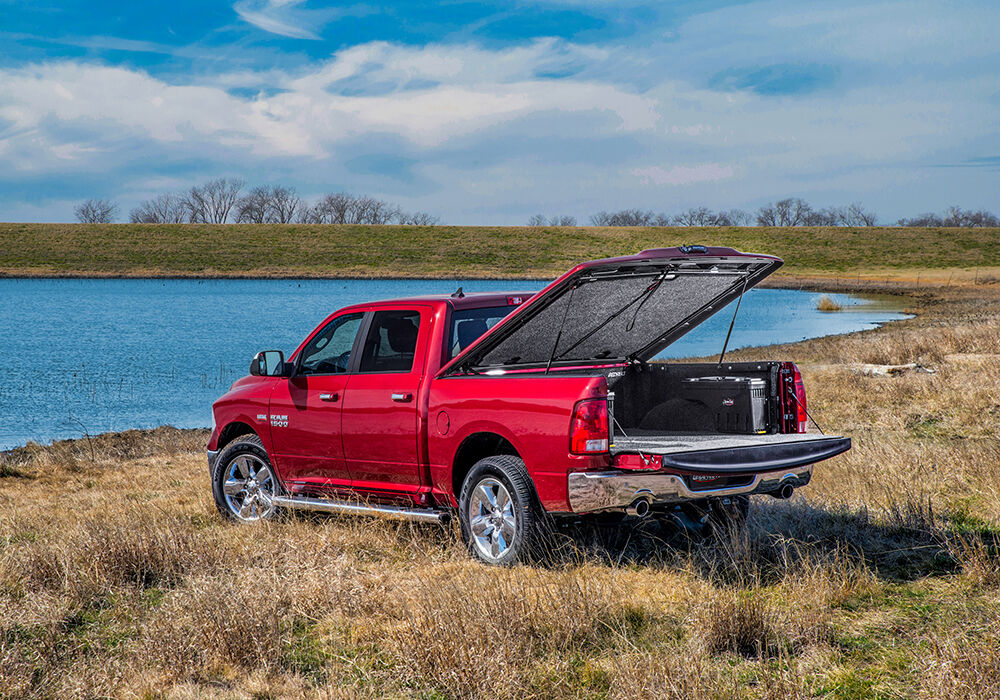 Tonneau Cover Elite LX 2019-2024 (New Body Style) Ram 5 Foot 7 Inch Bed, Crew Cab Without RamBox Without Multifunction Tailgate Diamond Black UnderCover