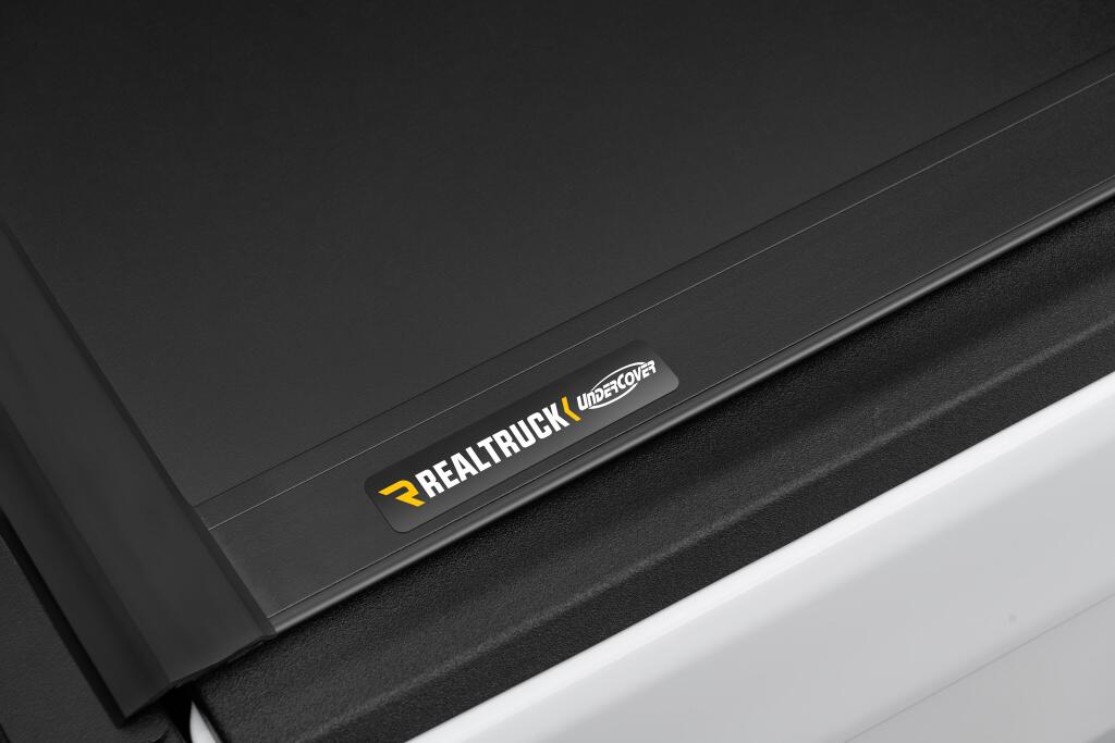 Tonneau Cover Ultra Flex 2020-2025 Jeep Gladiator Matte Black Finish UnderCover
