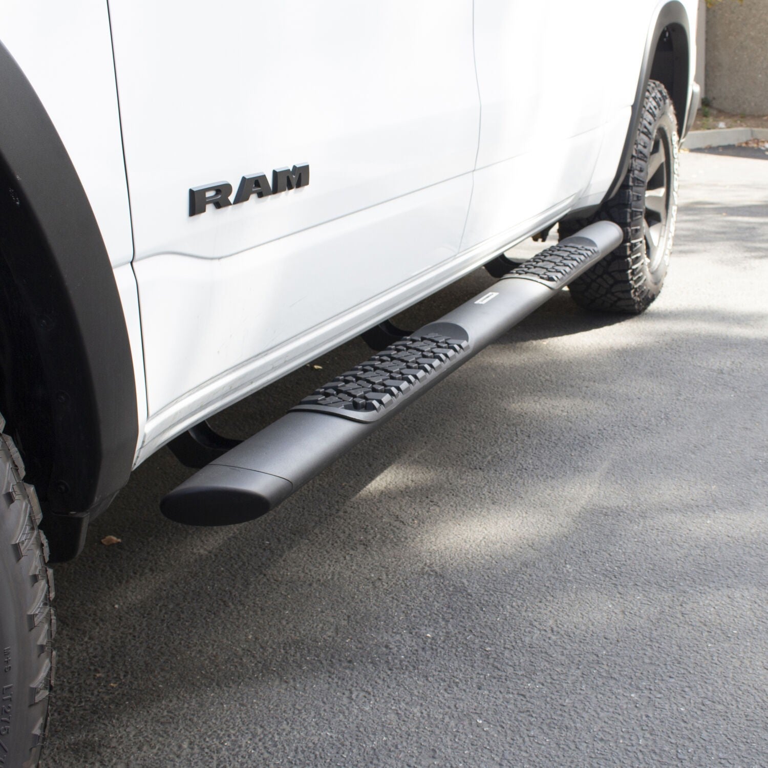 V3 Series Aluminum 5 Inch Elipse Side Steps with Mounting Brackets Textured Black 2019-2026 Ram 1500 Extended Cab Go Rhino