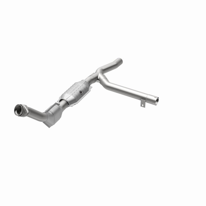 MagnaFlow Direct Fit Catalytic Converter 00-01 Ford F-150 4.6L 2wd