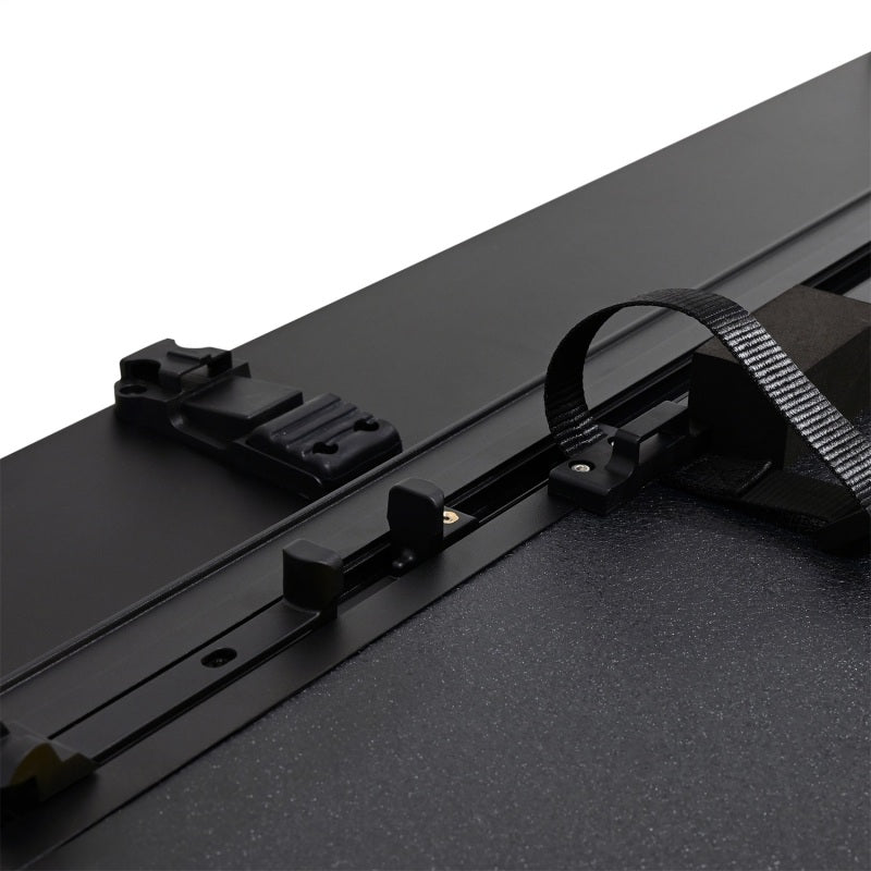 Westin 19-23 Chevrolet/GMC 1500 6ft. 6in. Bed Hard Tri-Fold Tonneau Cover - Black