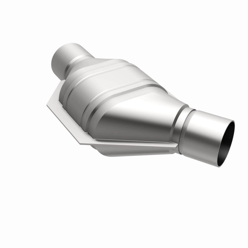 MagnaFlow Universal Catalytic Converter 2.25in Inlet/Outlet Angled Offset/Center Calif OBDII