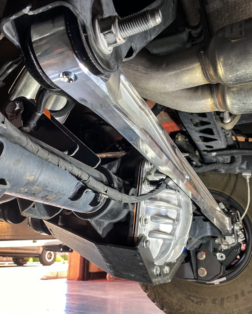 2021+ Bronco billet panhard bar with ultra-flex joint installed, showcasing durable construction and off-road performance.