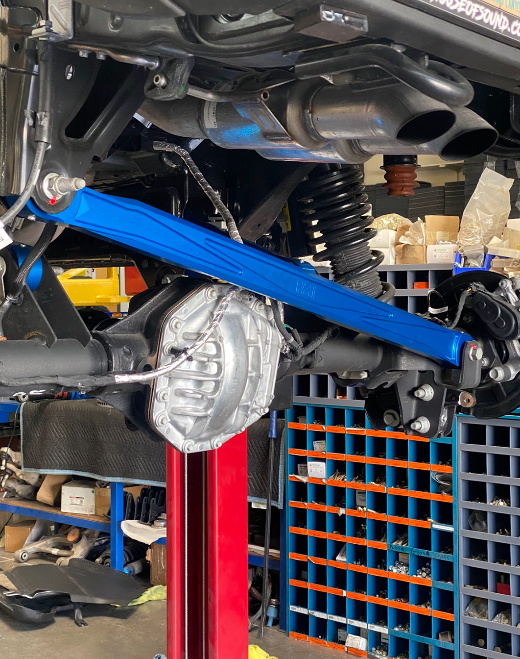 2022+ Bronco Raptor billet panhard bar with ultra-flex joint installed, showcasing high-performance offroad suspension components.