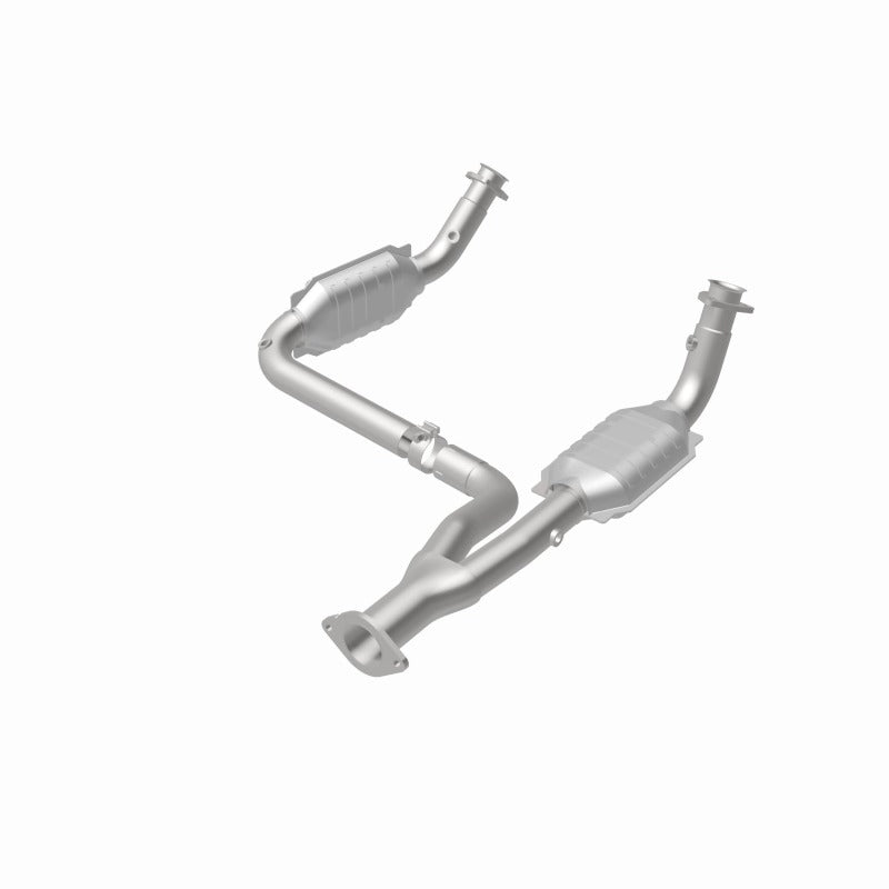 MagnaFlow Direct Fit Catalytic Converter 00-01Tahoe/Yukon V8 5.7L