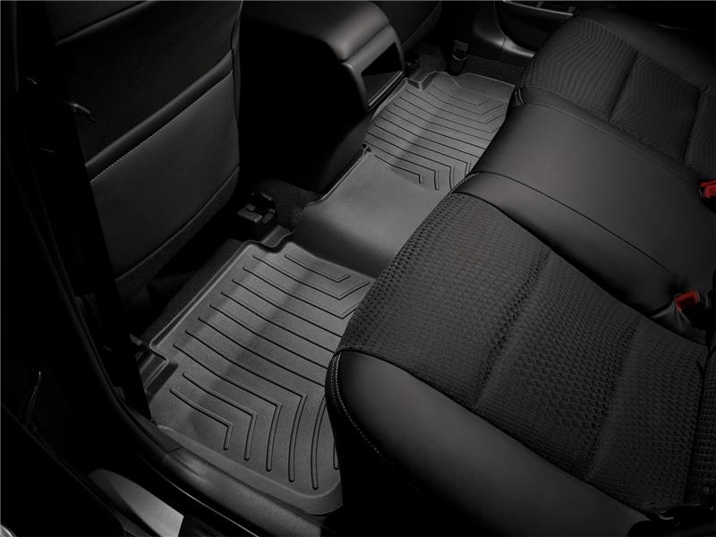 WeatherTech 16-23 Toyota Tacoma Double Cab Rear FloorLiner - Black
