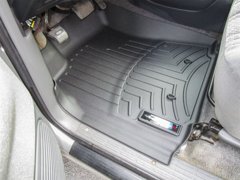 WeatherTech 00-04 Toyota Tundra Front FloorLiner - Black