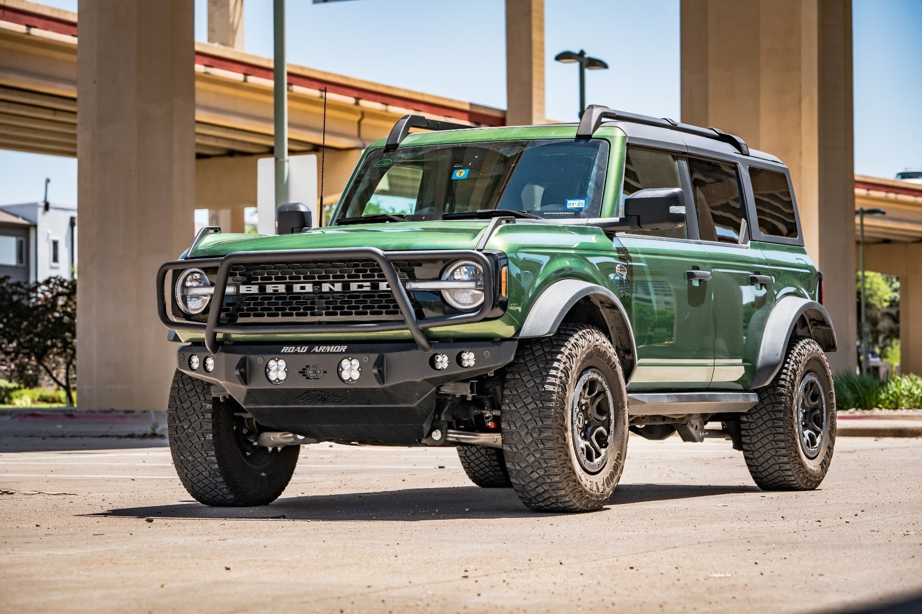 Stealth Front Mid Width Non-Winch Bumper Lonestar Guard - Texture Black 2021-2025 Ford Bronco