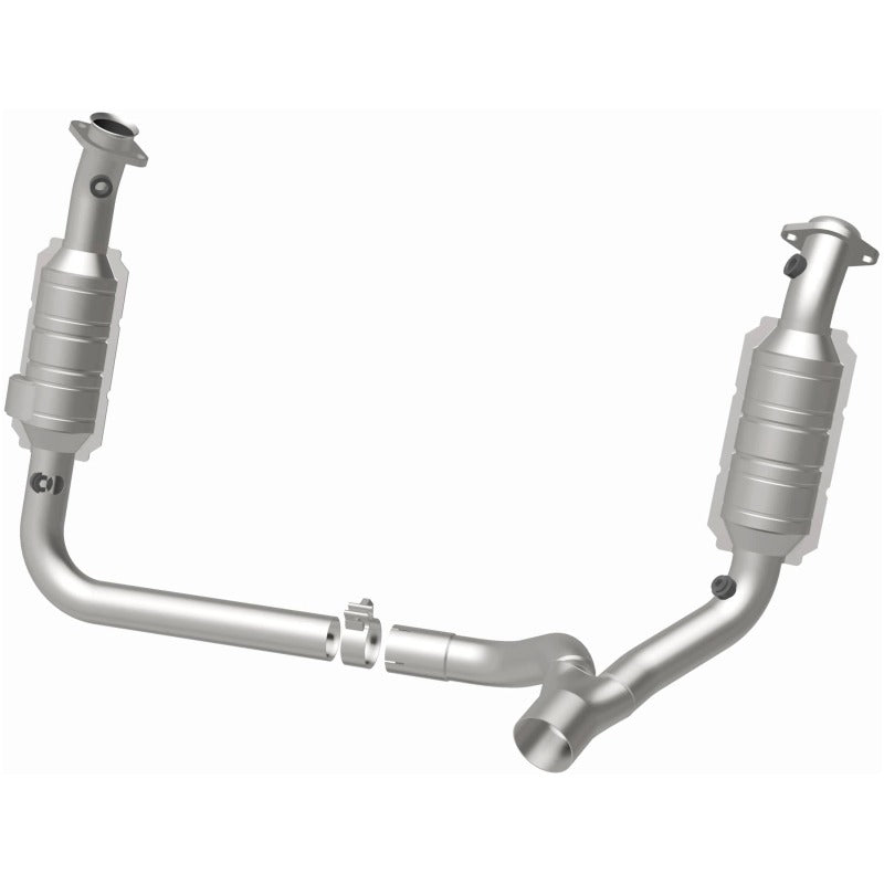 MagnaFlow Direct Fit Catalytic Converter 2006 Dodge RAM 1500 Pickup 5.7L Solid Front Axle