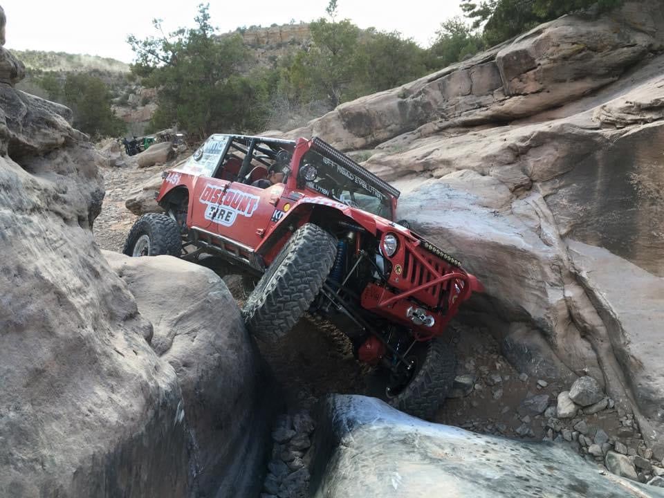 JK JKU FRONT DOUBLE THROWDOWN KING COILOVER  BYPASS SYSTEM (AFTERMARKET AXLES ) JEEP WRANGLER