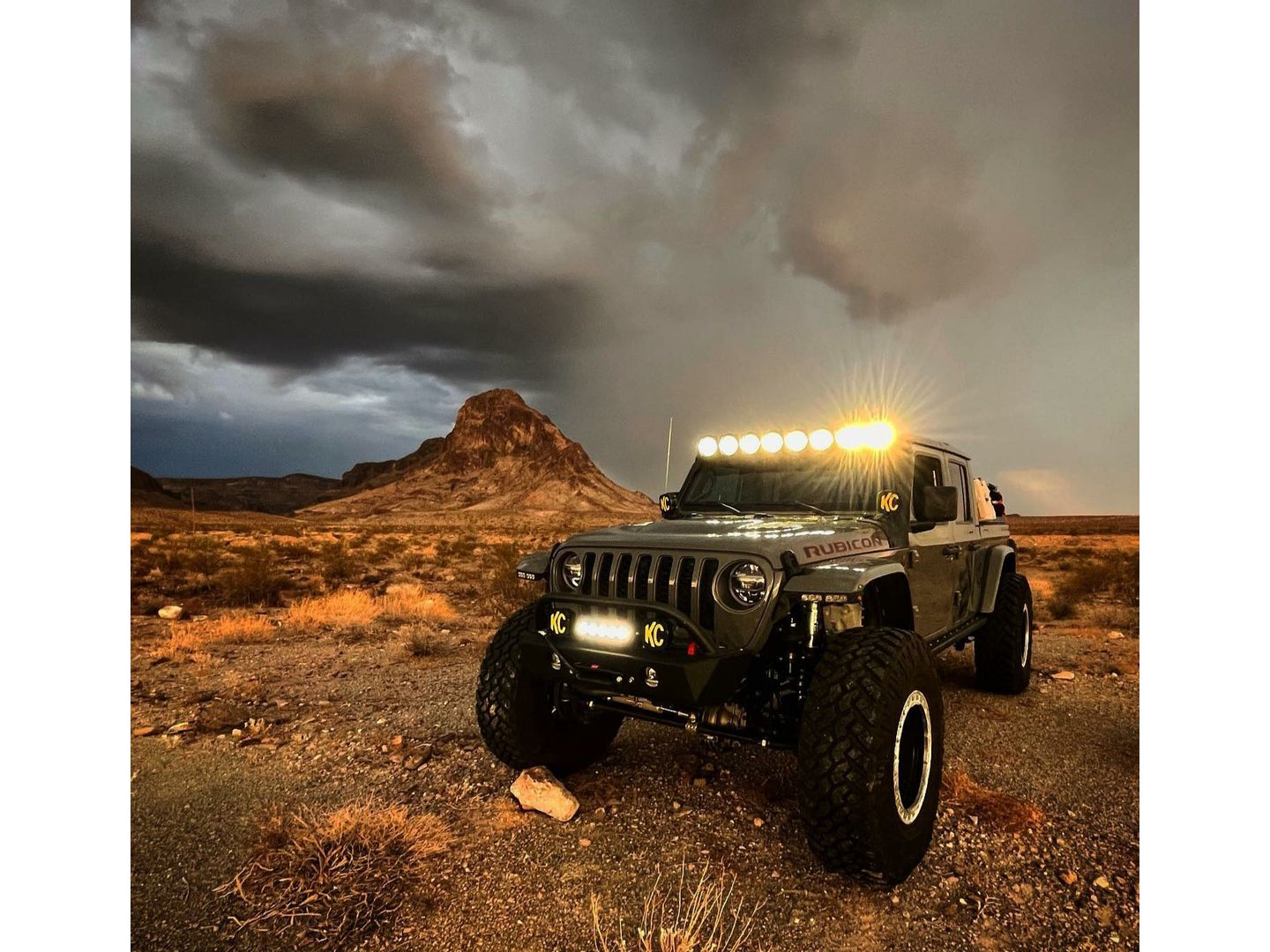JT (Diesel) 3-5 INCH LIFT KING 2.5 INCH COILOVER Enforcer PRO Stage 4 PLUS JEEP GLADIATOR
