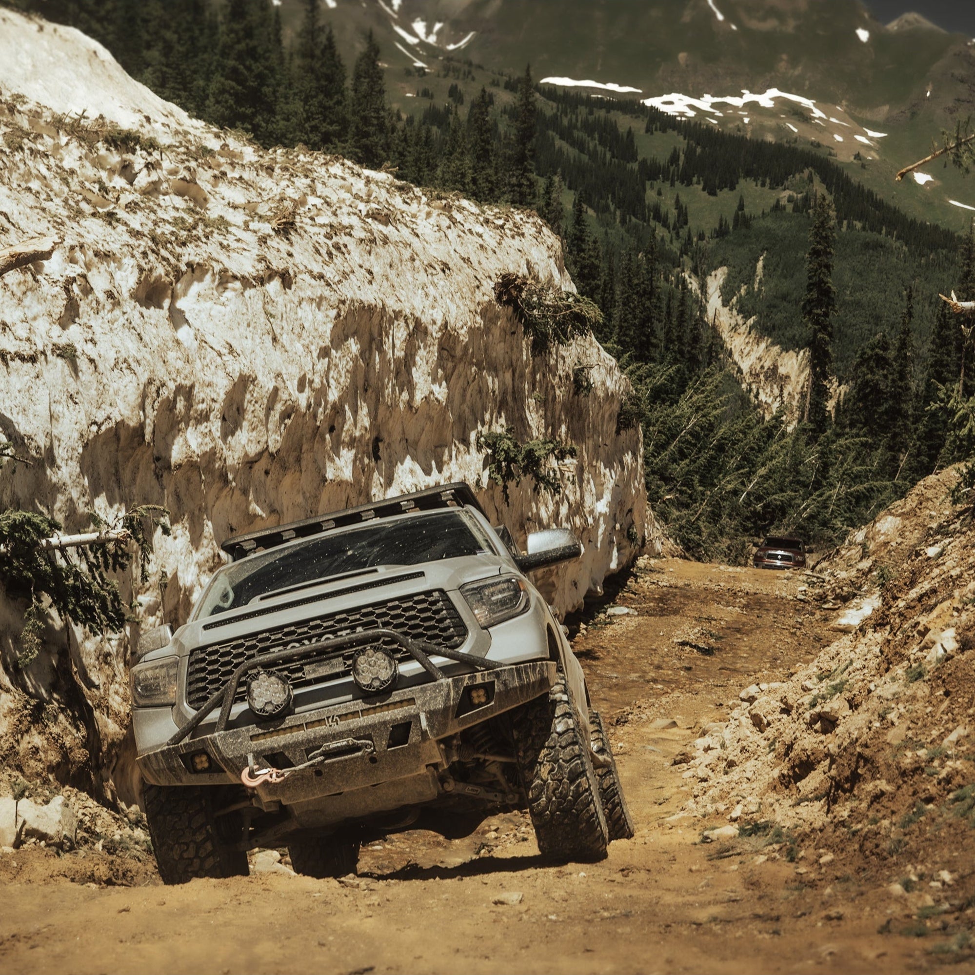 Tundra Overland Series Front Bumper / 2nd Gen / 2014-2021