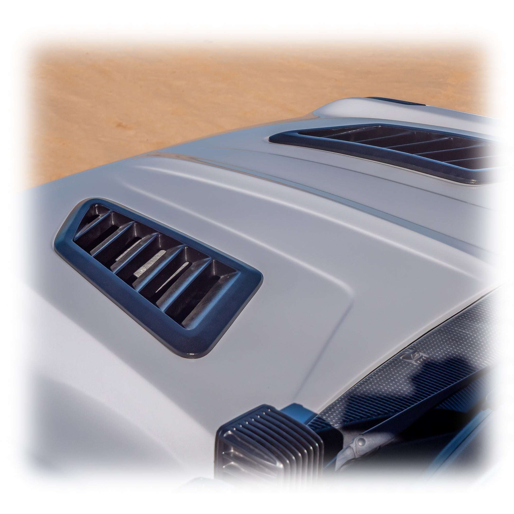 Heat Extraction Fiberglass Hood for Ford Bronco