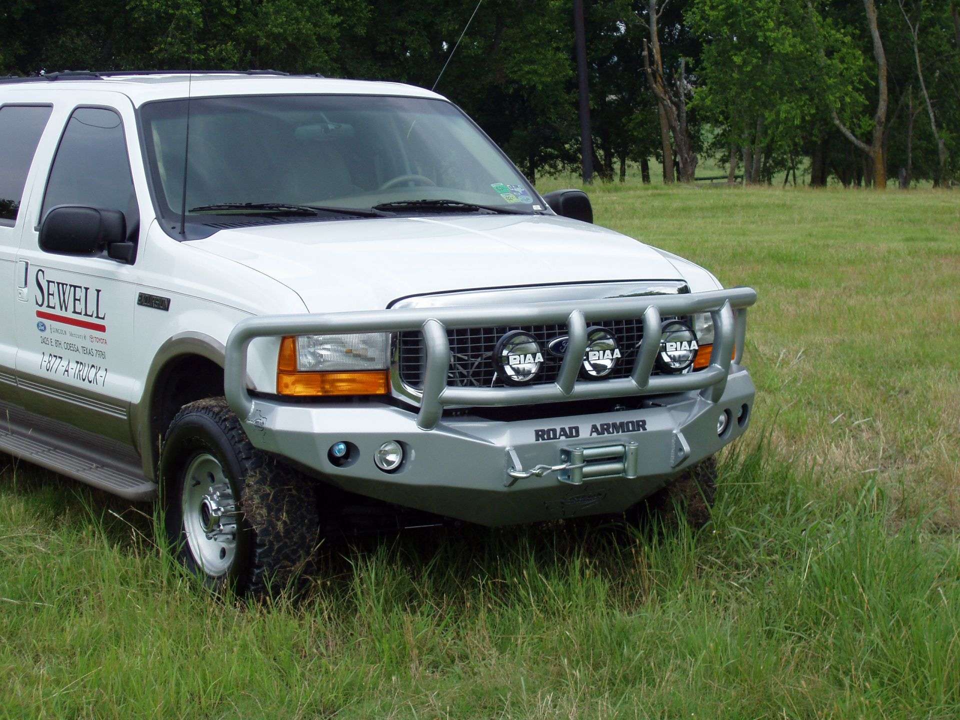 Stealth Front Winch Bumper Titan II Guard | Round Holes - Texture Black 1999-2004 Ford F-250 F-350 F-450 Excursion
